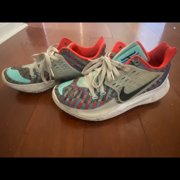 Multicoloured Nike shoes - Picture 1 of 4